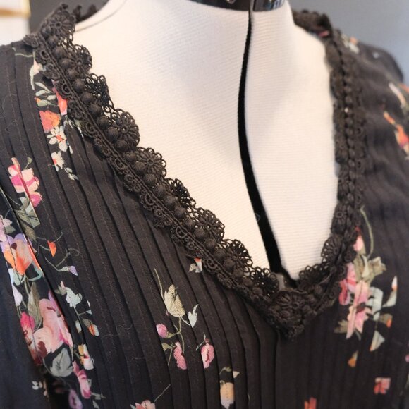 JADE by Johnny Was Pintuck crochet trim floral swing dress - Picture 2 of 7